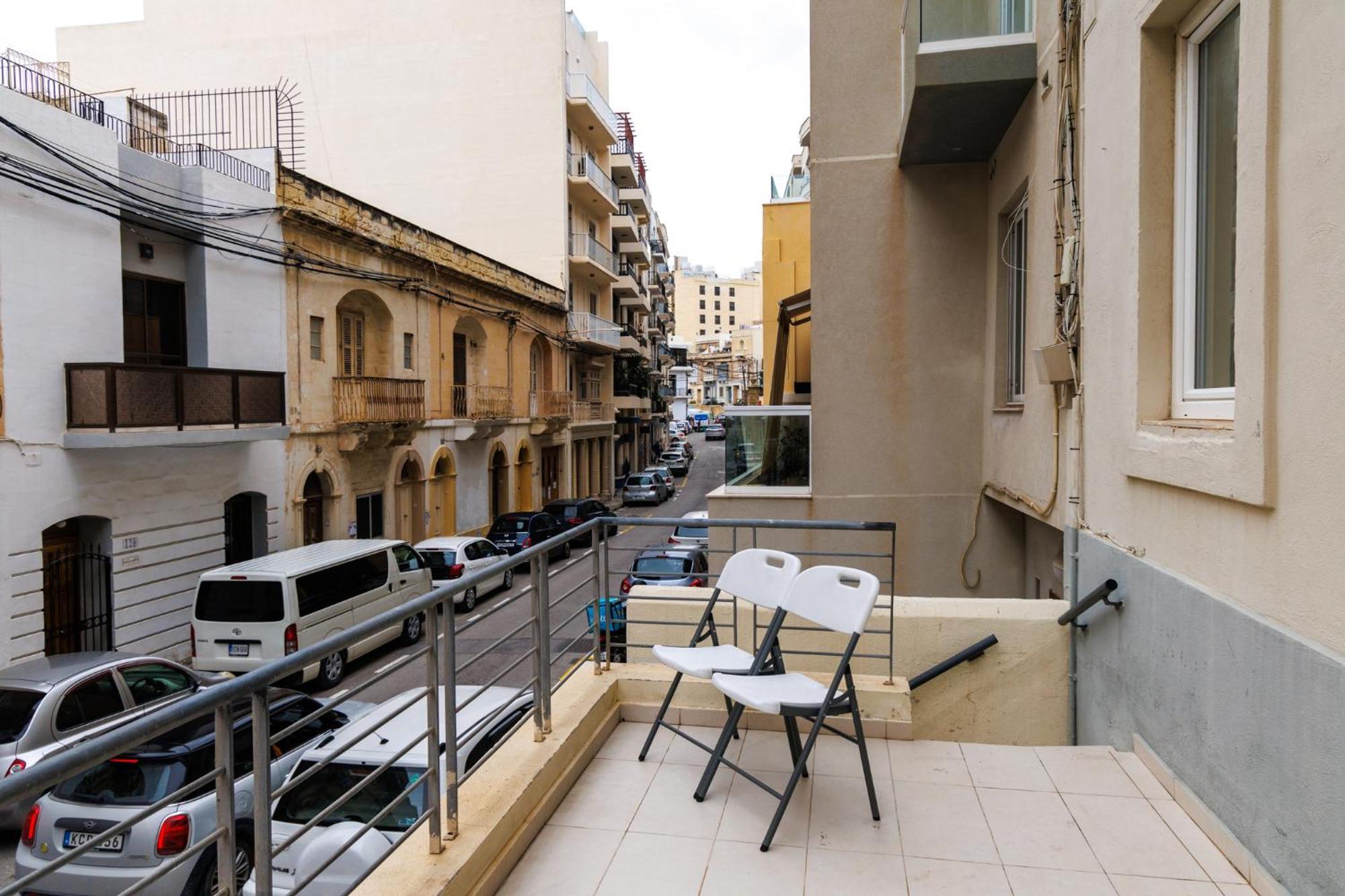 Stylish St.Julians 2 Bedroom Apartment For Rent In The City Centre With Terrace St. Julian's Exterior foto